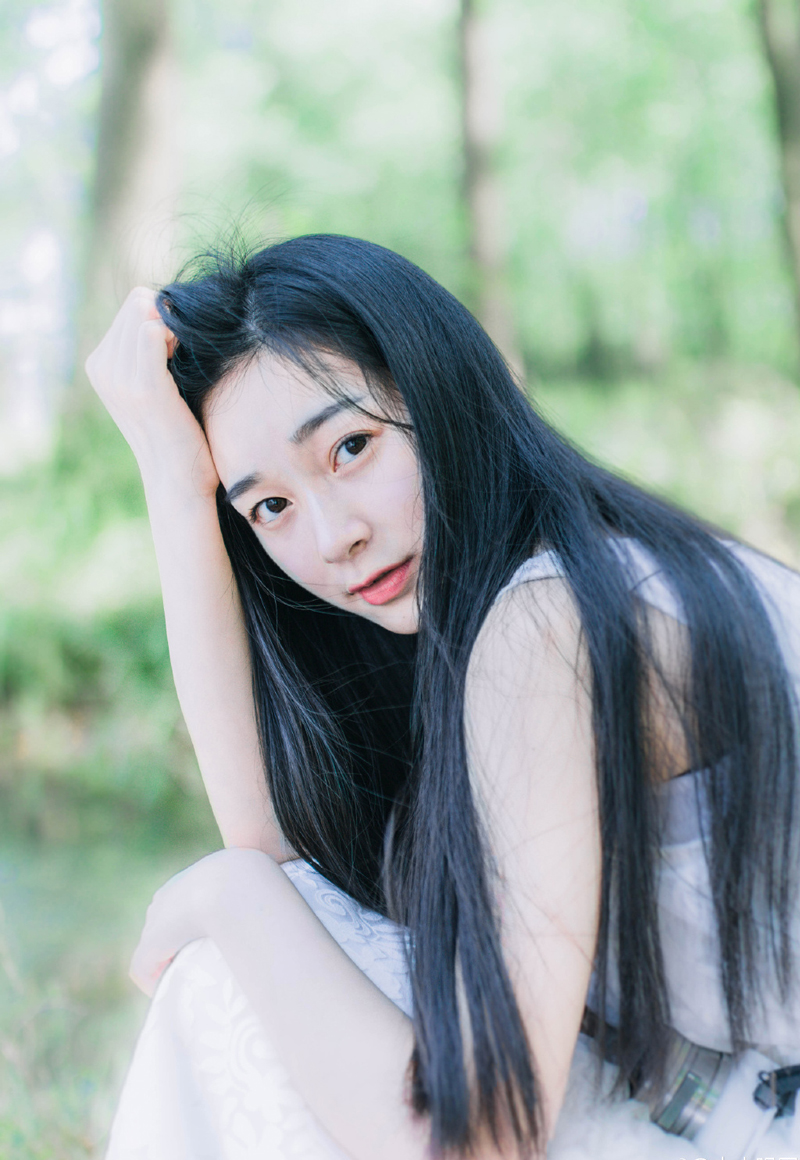 “当我没说。”魏延看着庞统吃人的表情，讪讪的道：“那就祝你早日功成！”